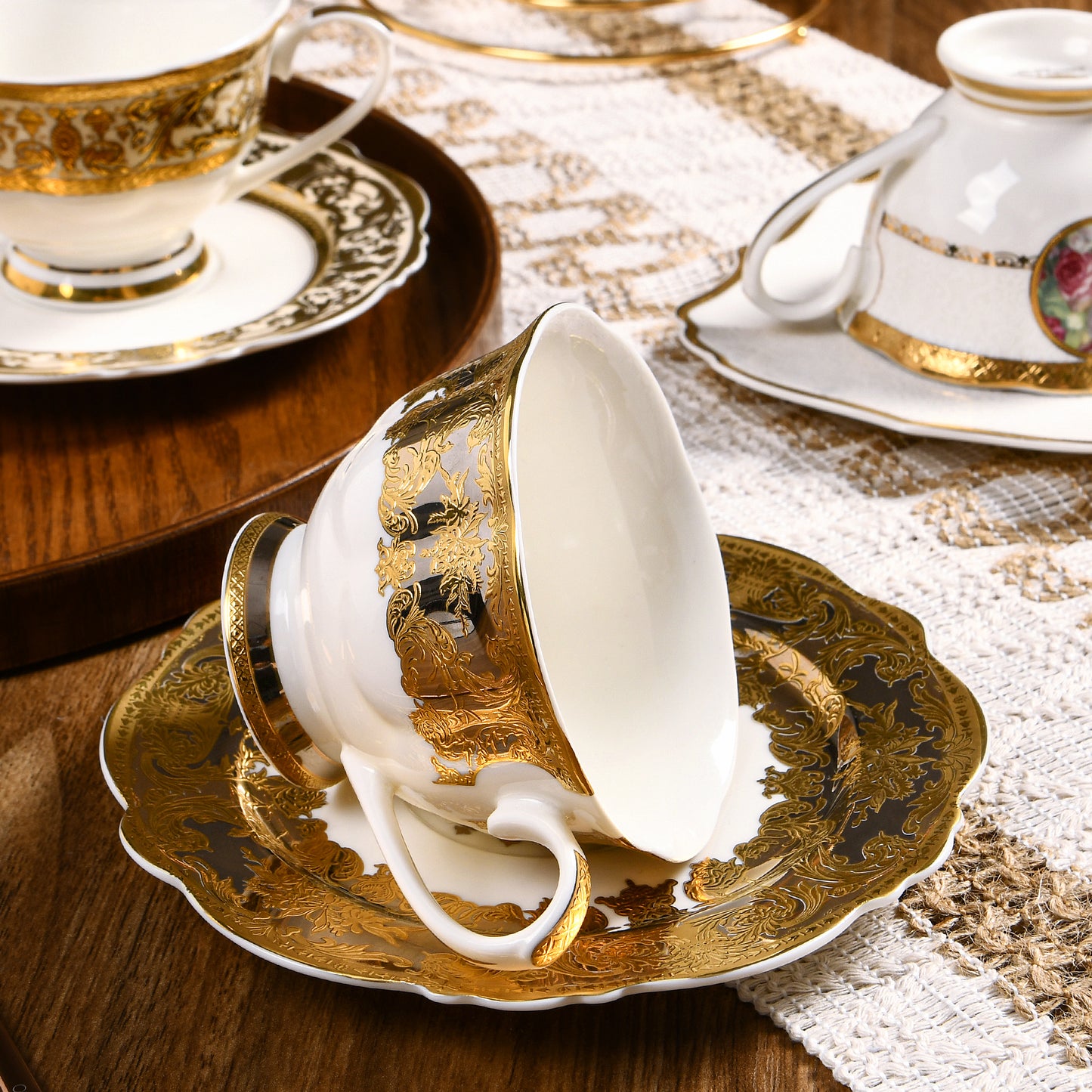 Flowery gold, 24K embossed gold high-grade bone China coffee cup, cup a dish.