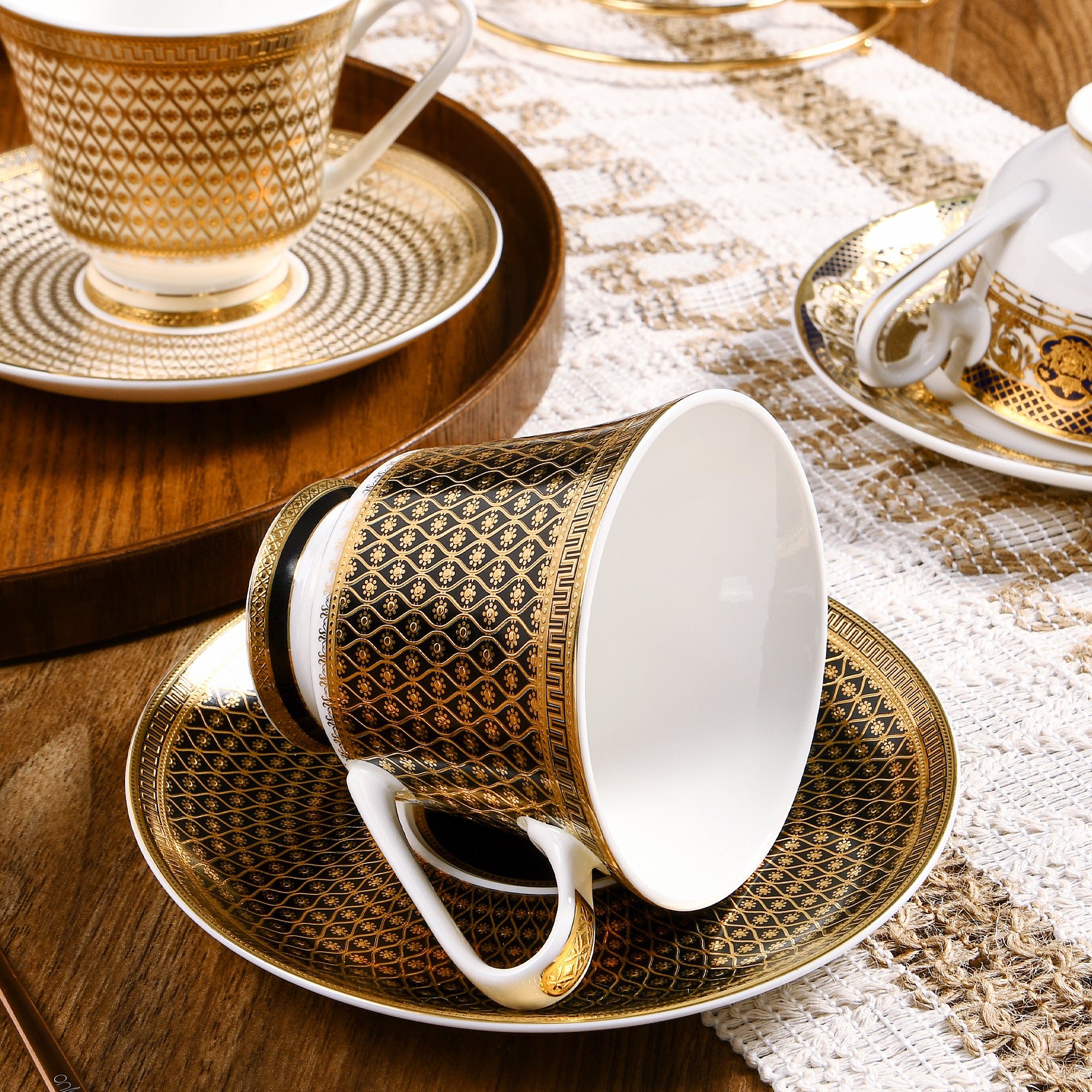 Saifol, 24K embossed gold high-grade bone China coffee cup, cup a dish.